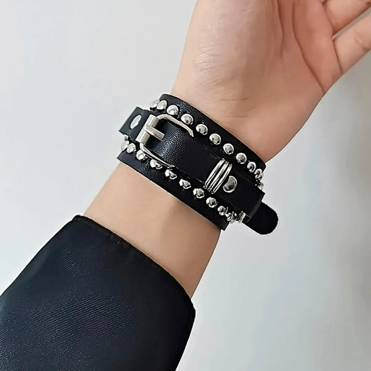 Alternative Aesthetic Circle Rivet Bracelet