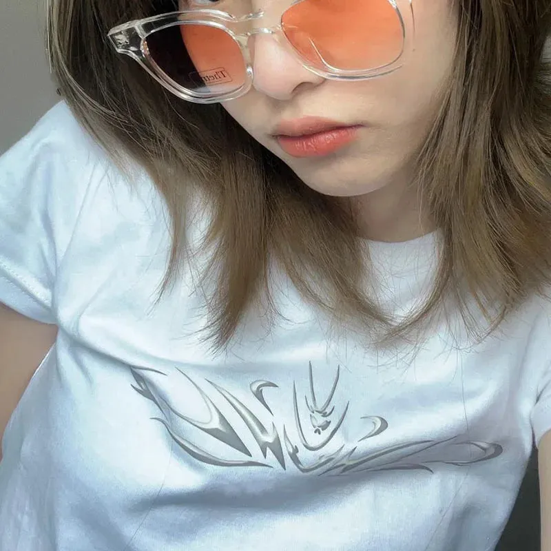 Blaues Grunge-T-Shirt mit grauem Aufdruck