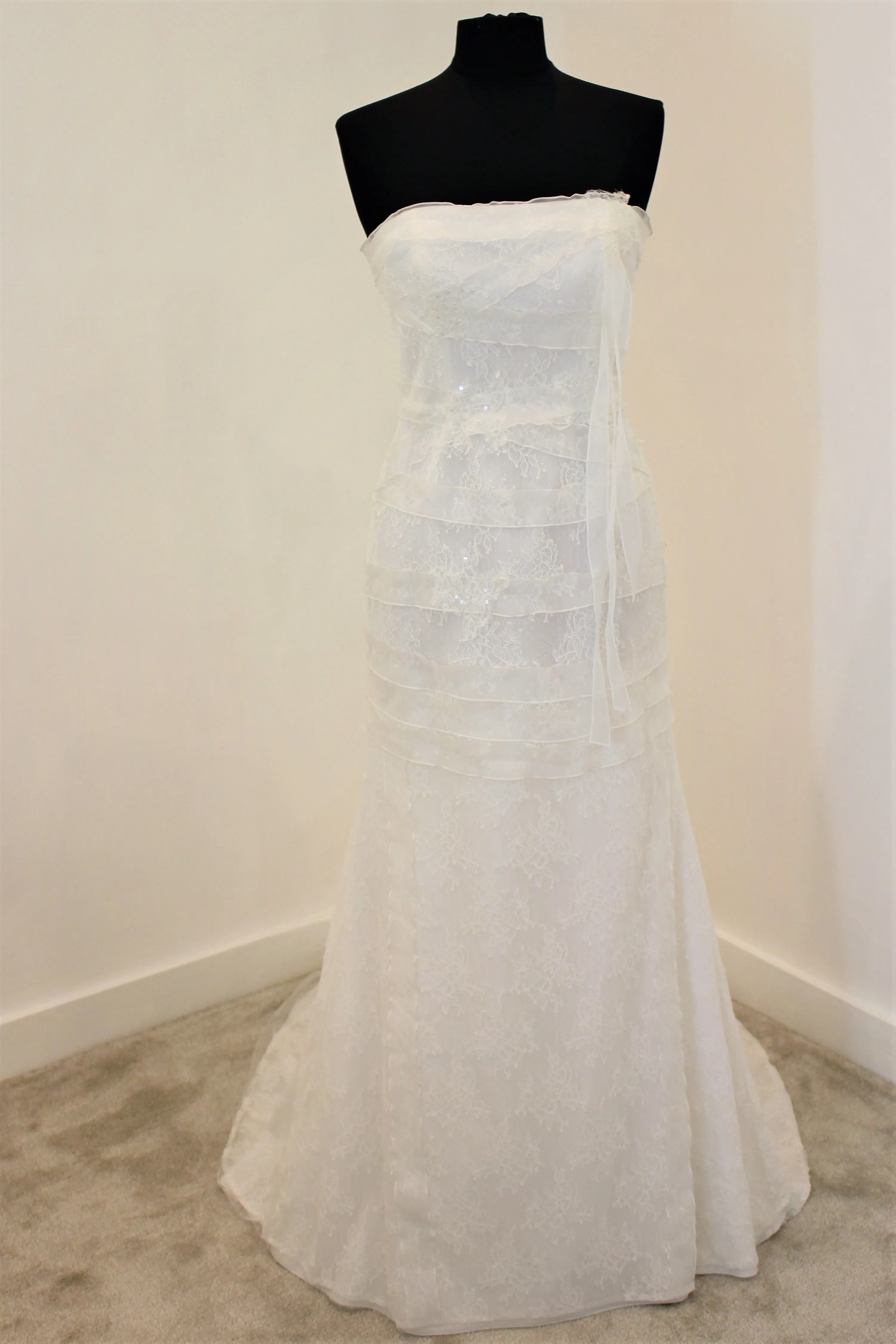 Cymbeline Ariane designer lace boho sample wedding dress size UK 12