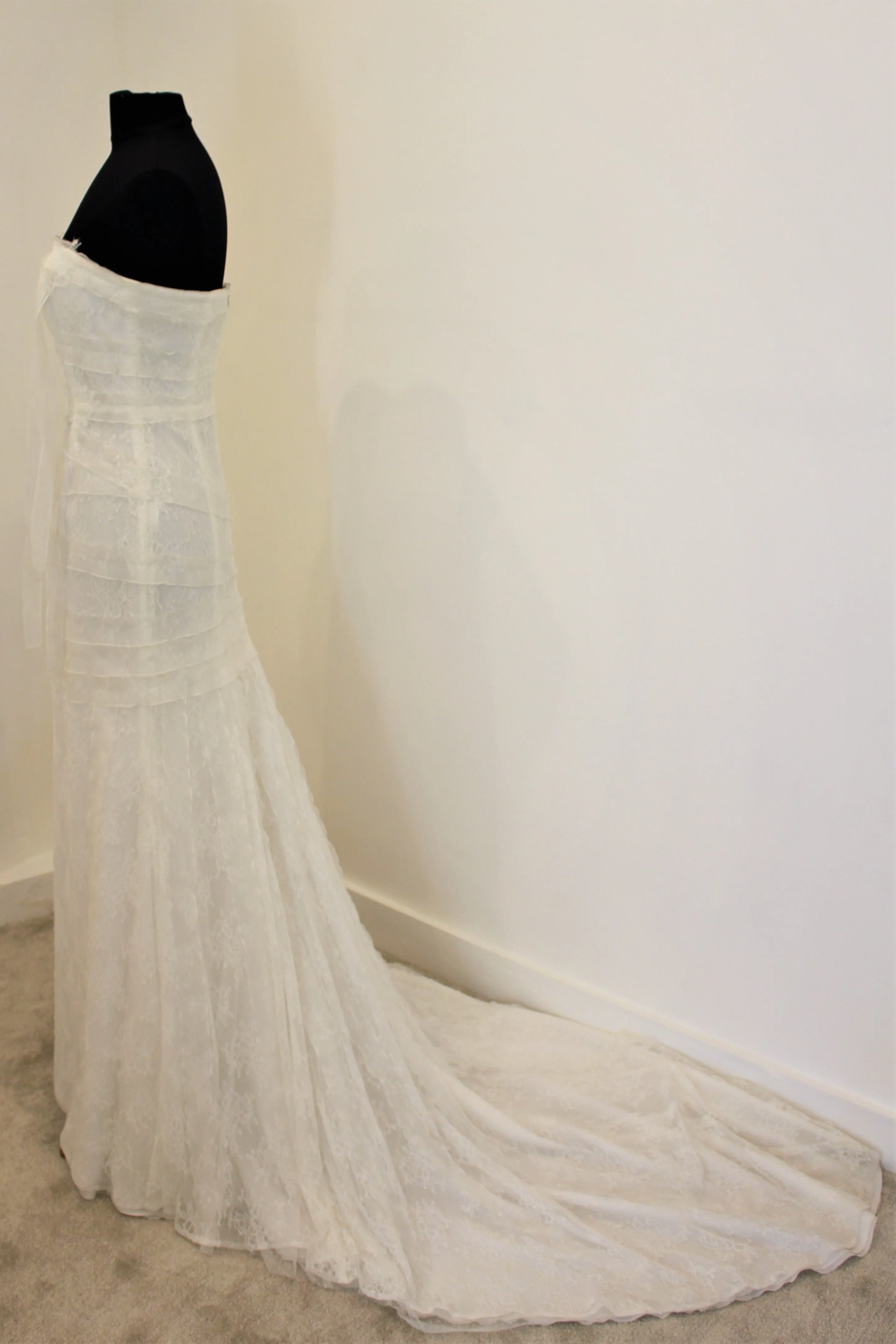 Cymbeline Ariane designer lace boho sample wedding dress size UK 12