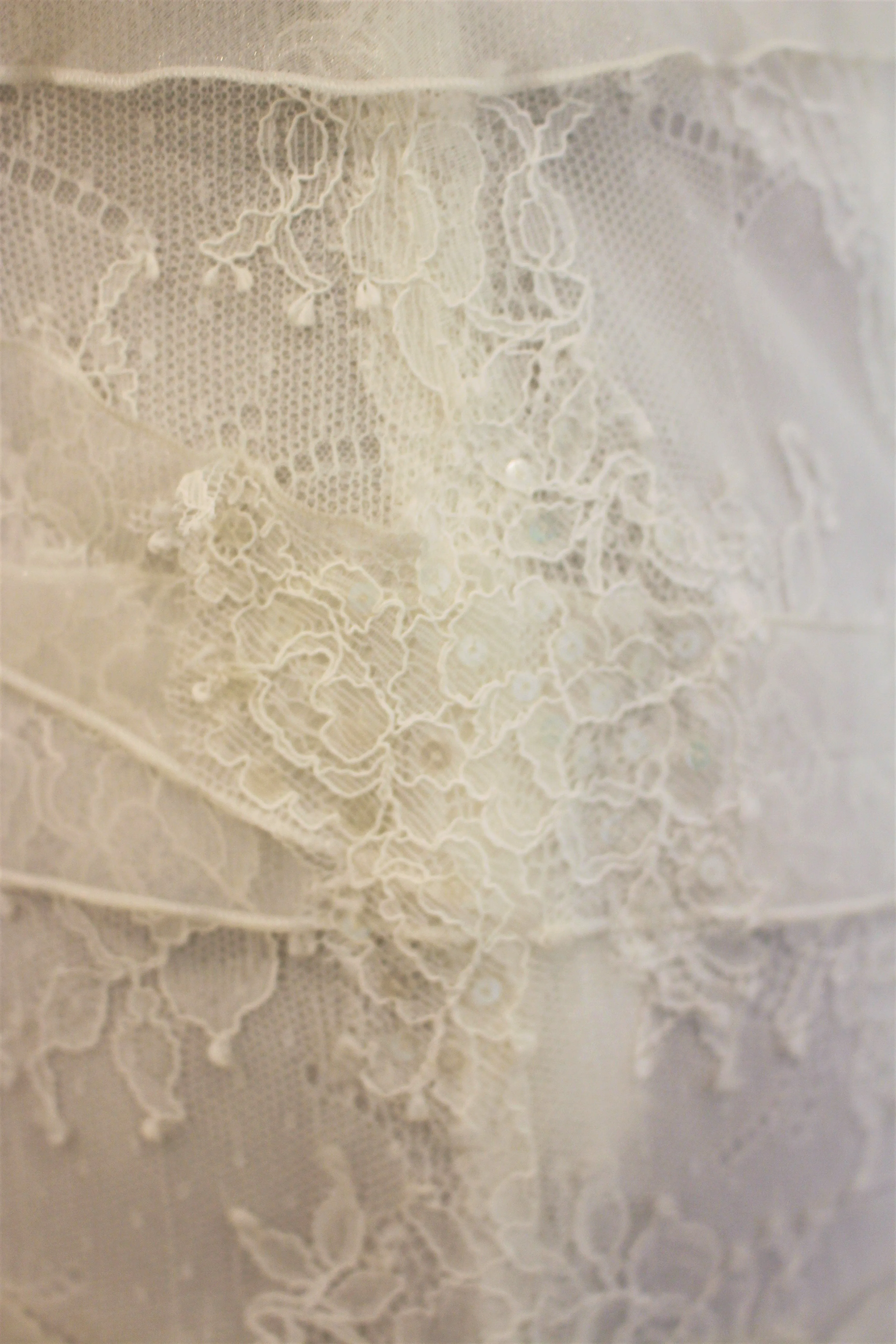 Cymbeline Ariane designer lace boho sample wedding dress size UK 12