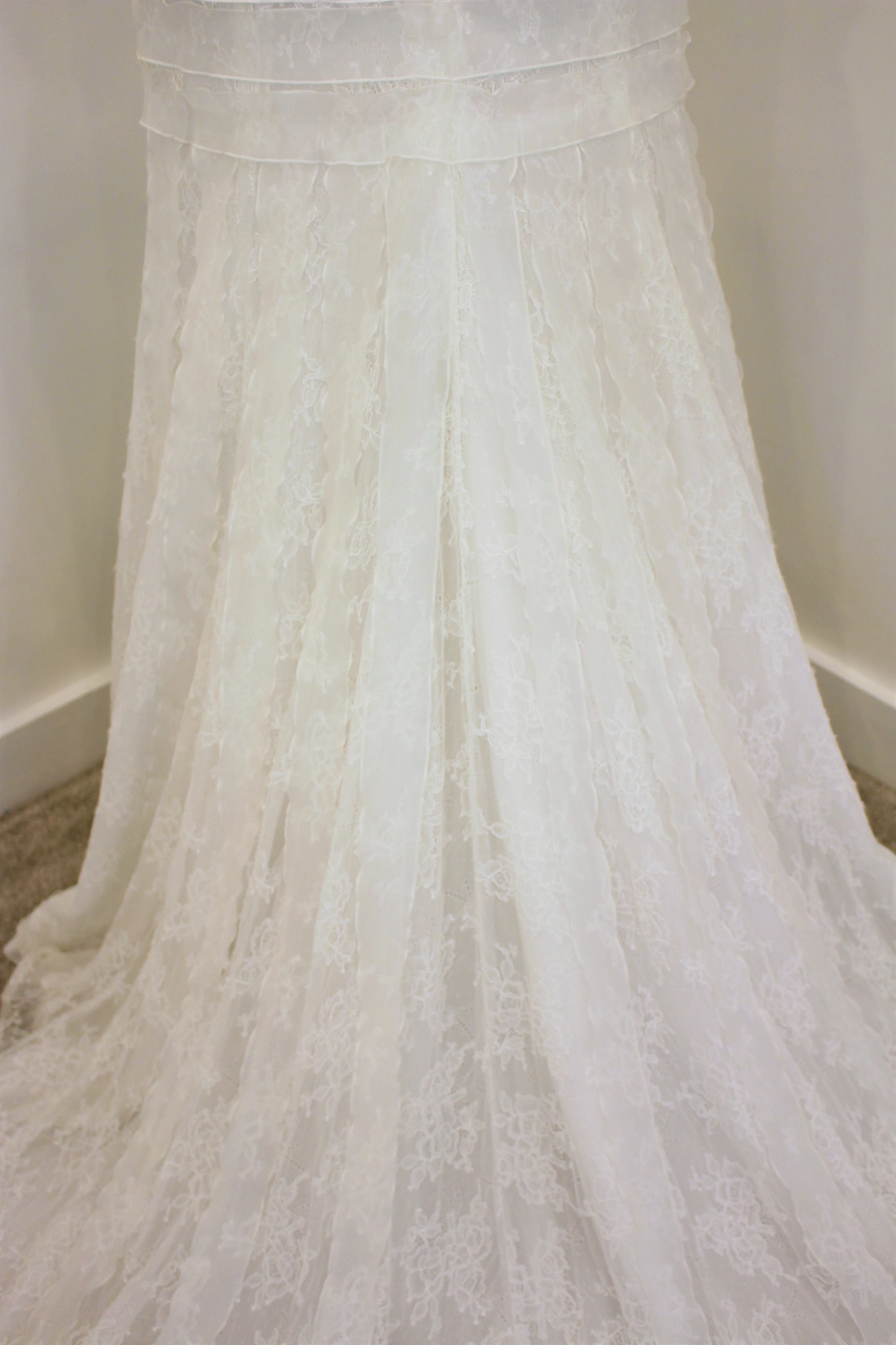 Cymbeline Ariane designer lace boho sample wedding dress size UK 12