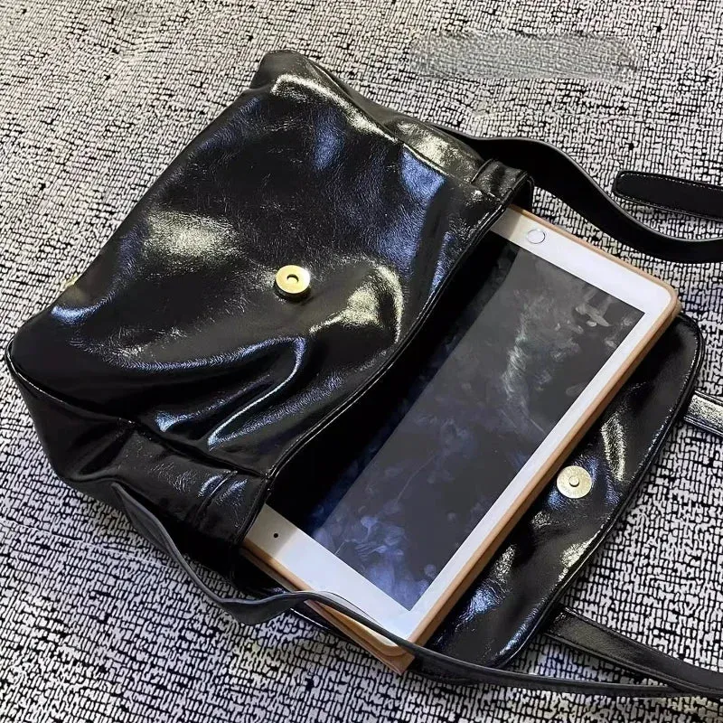 UAKISS  -  2024 High-capacity Grunge Soft Leather Messenger Bag Women Luxury Design All Match Y2k Crossbody  Korean Girl Casual Shoulder s