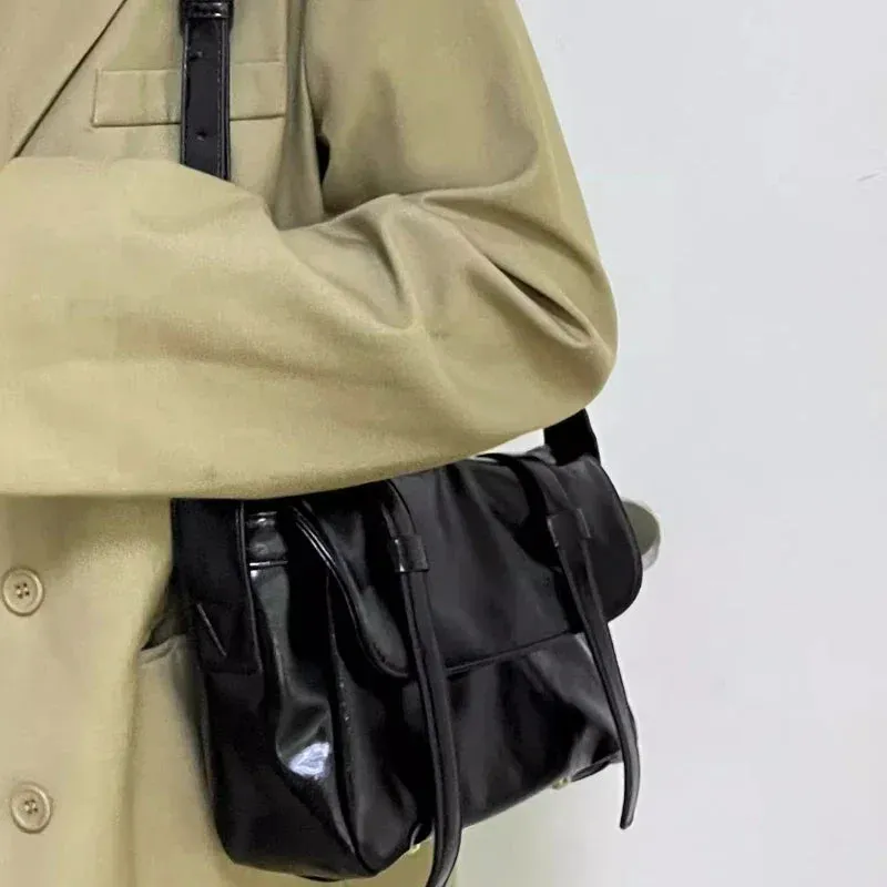 UAKISS  -  2024 High-capacity Grunge Soft Leather Messenger Bag Women Luxury Design All Match Y2k Crossbody  Korean Girl Casual Shoulder s